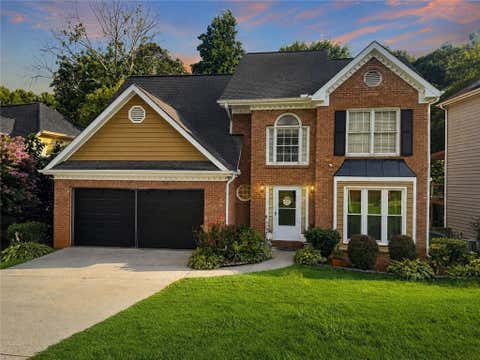 Homes For Sale - 530 Oxford Crest Court<br/> Lawrenceville, GA 30043