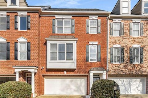 612 Vinings Estates Drive SE B12 Smyrna GA 30126