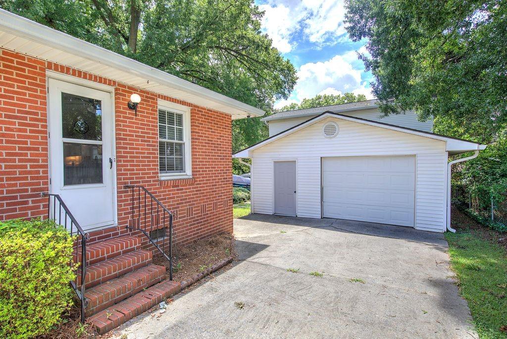 409 Stonewall Street