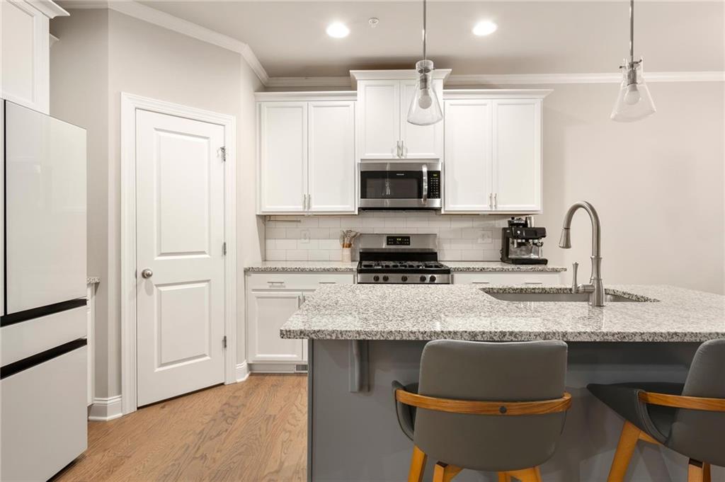 1603 Glen Ivy