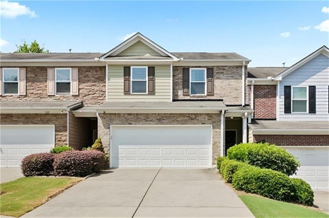 Townhouse For Sale - 1425 Commercial Court<br/> Norcross, GA 30093