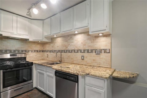 Condo For Rent - 880 Glendale Terrace #5<br/> Atlanta, GA 30308