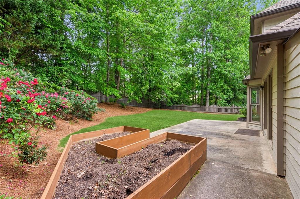 2437 Camden Lake View, Acworth, Georgia image 28