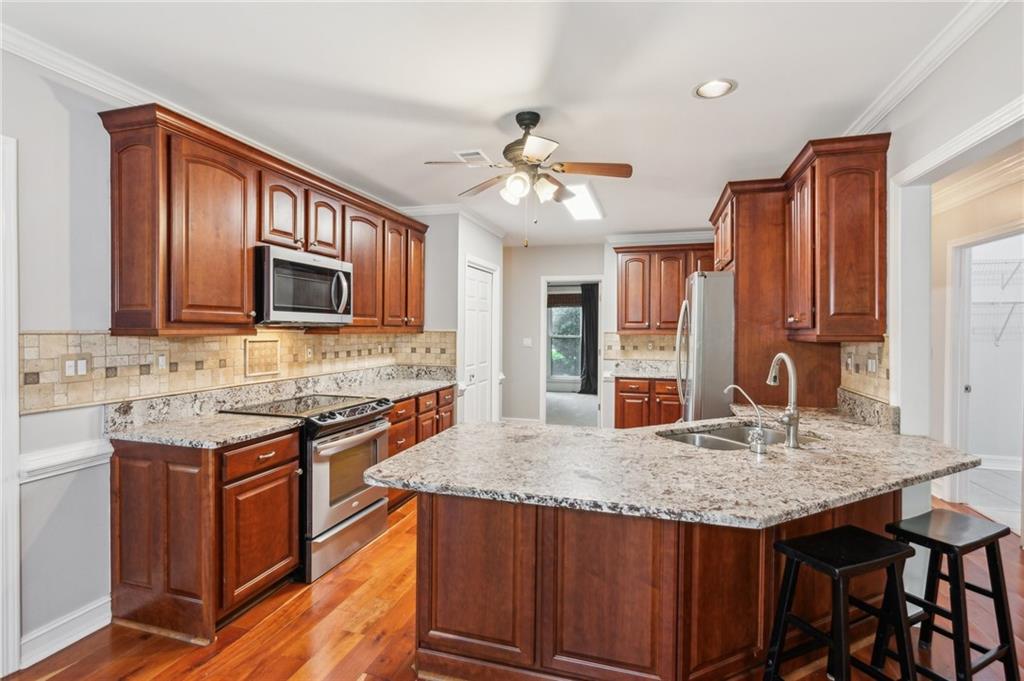 2437 Camden Lake View NW