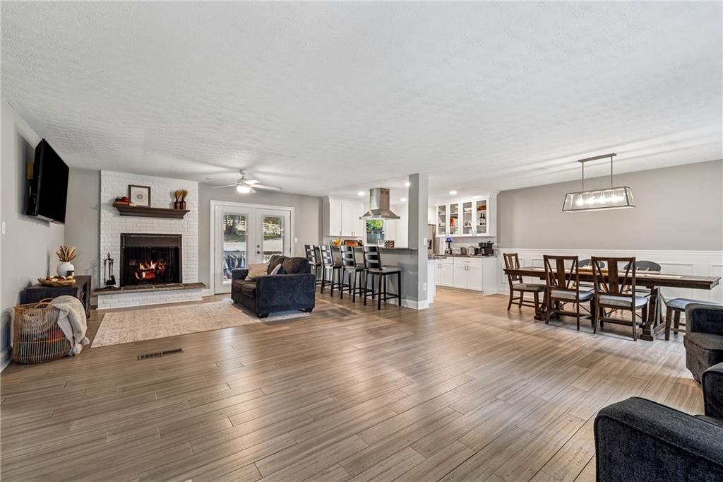 2405 VIRGINIA HEIGHTS Drive