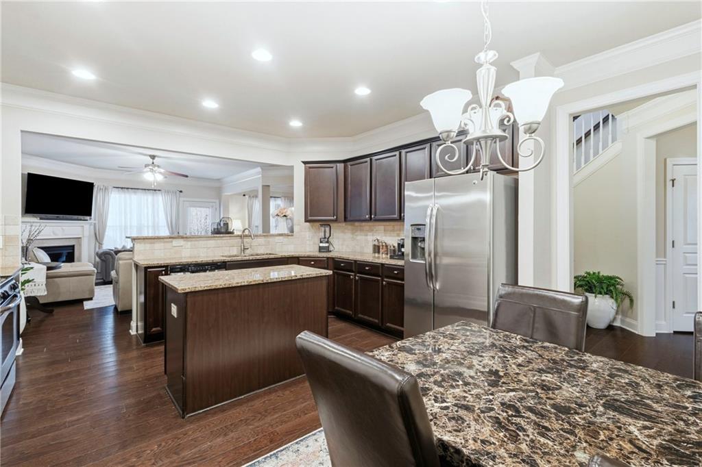 6210 Crested Moss Drive