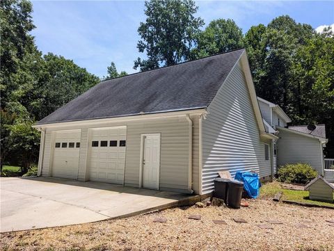 A home in Villa Rica