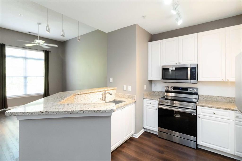 10 NE PERIMETER SUMMIT Boulevard NE 4428
