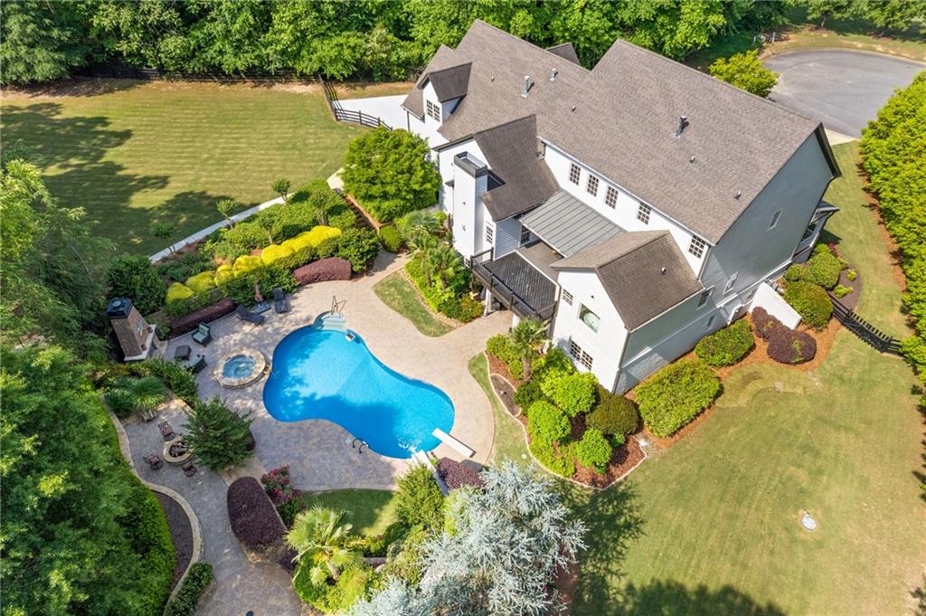 110 Hawks Bend