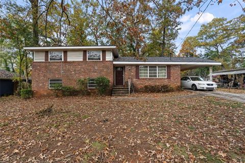 Photo of 2390 Mellville Avenue, Decatur, GA 30032 (MLS # 7697382)