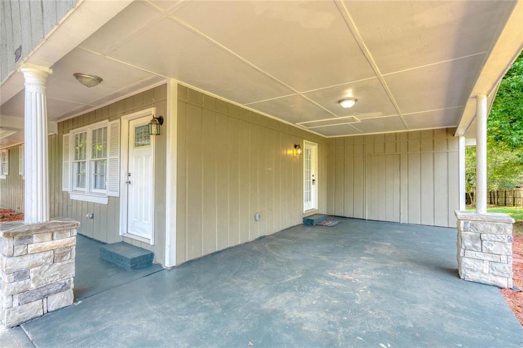 2279 Hickory Grove Road, Acworth, Georgia image 2