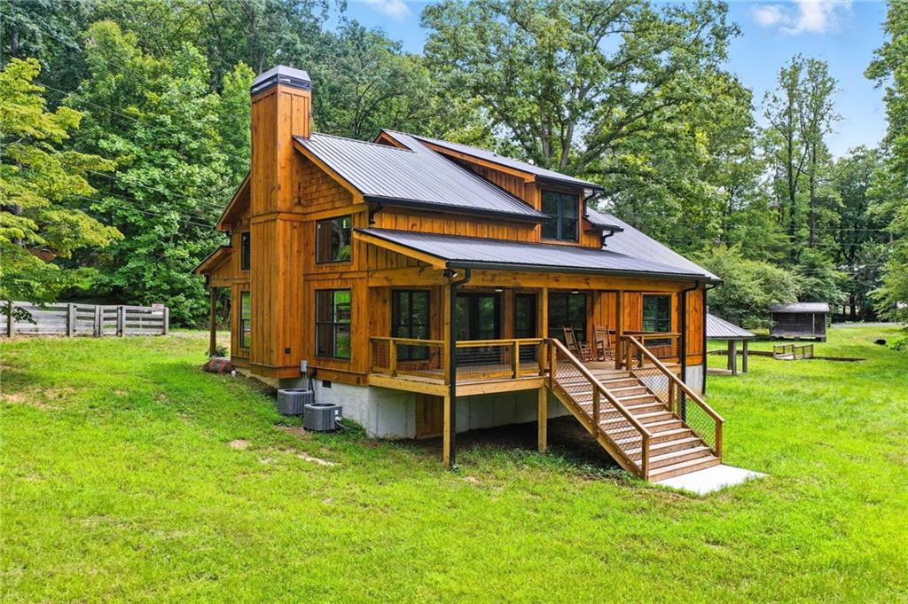579 Twin Mountain Lake Circle
