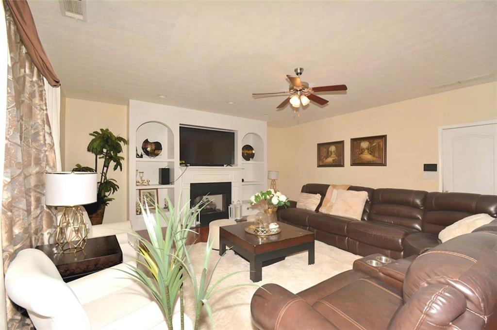 1404 LITTLE HAMPTON Drive