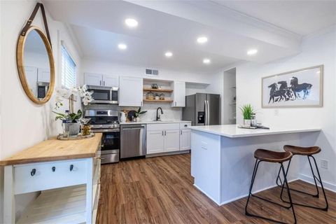 115 Biscayne Drive F10 Atlanta GA 30309