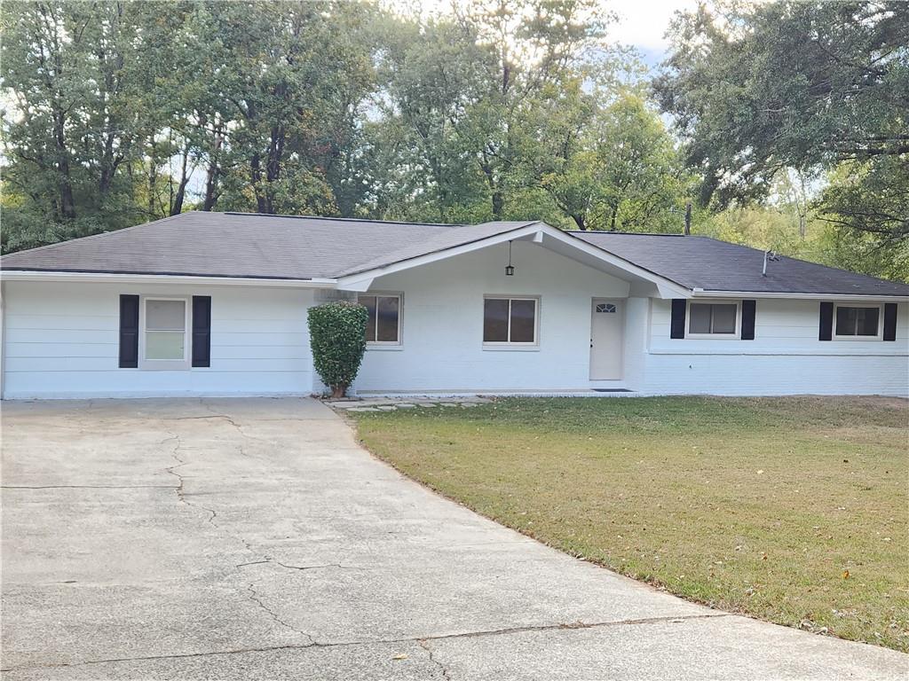 Beautifully Renovated Ranch with a large leveled fenced backyard, located in a quiet family friendy cul-de-sac. The House has acces to a local state park which connects to walking trails and the use of all the park amenities. The house has 4 large bedrooms with beautiful laminate flooring through out the entire house. Open kitchen concept, Parkview high school. surrounded by many restaurants and shopping.