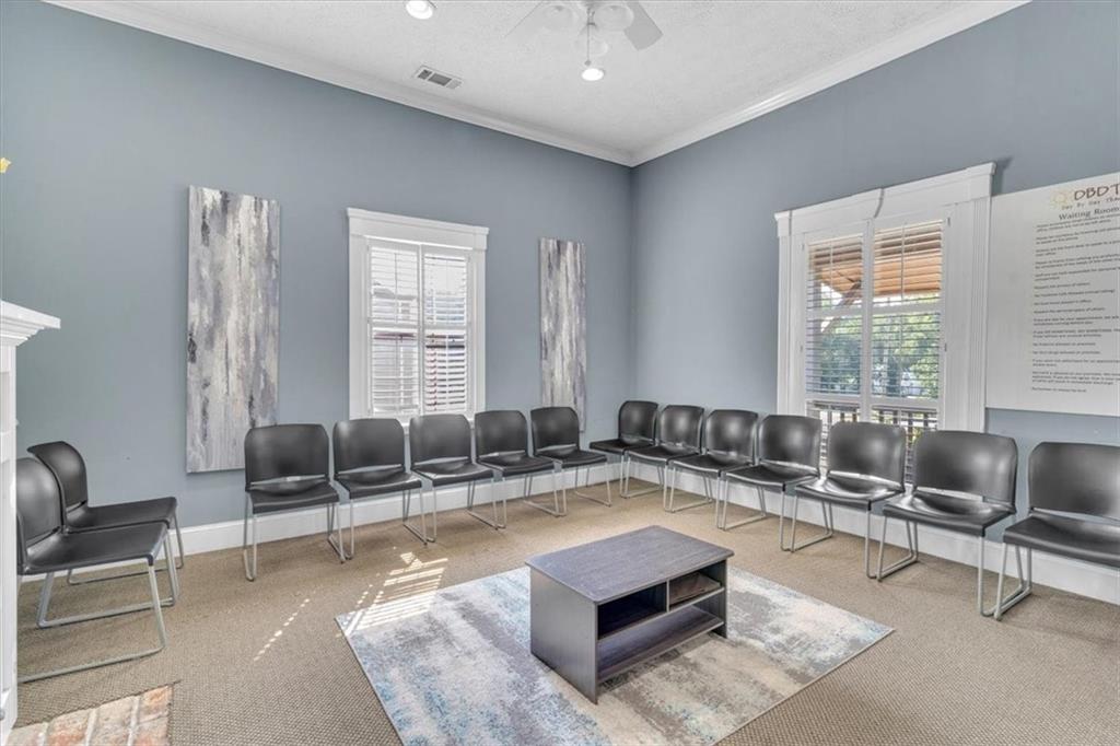 1373 E CLEVELAND Avenue