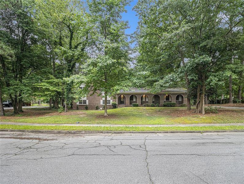 2544 Peyton Woods Trail, Atlanta, Georgia image 34