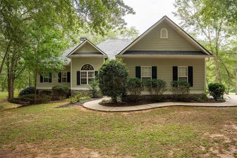 A home in Newnan