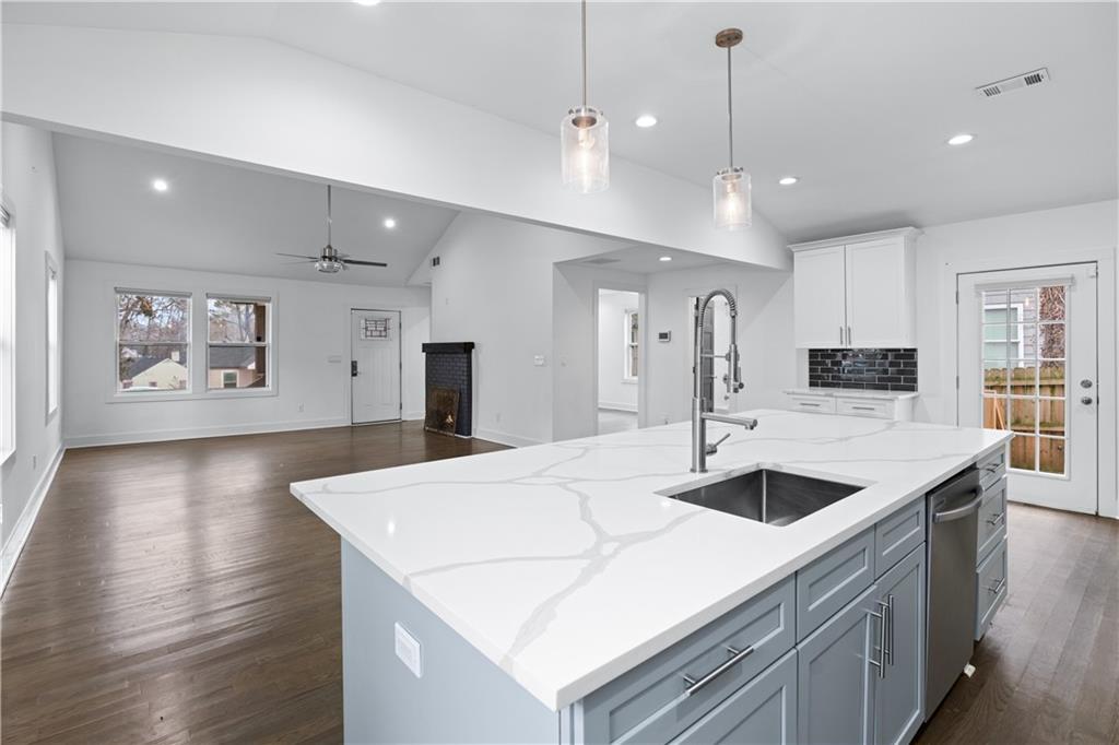 883 Gaston Street, Atlanta, Georgia image 4