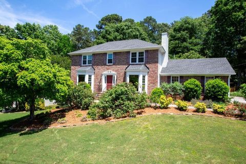 Homes For Sale - 1234 Hollytree Court<br/> Snellville, GA 30078
