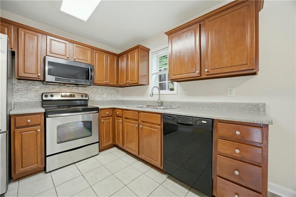 212 Summer Place