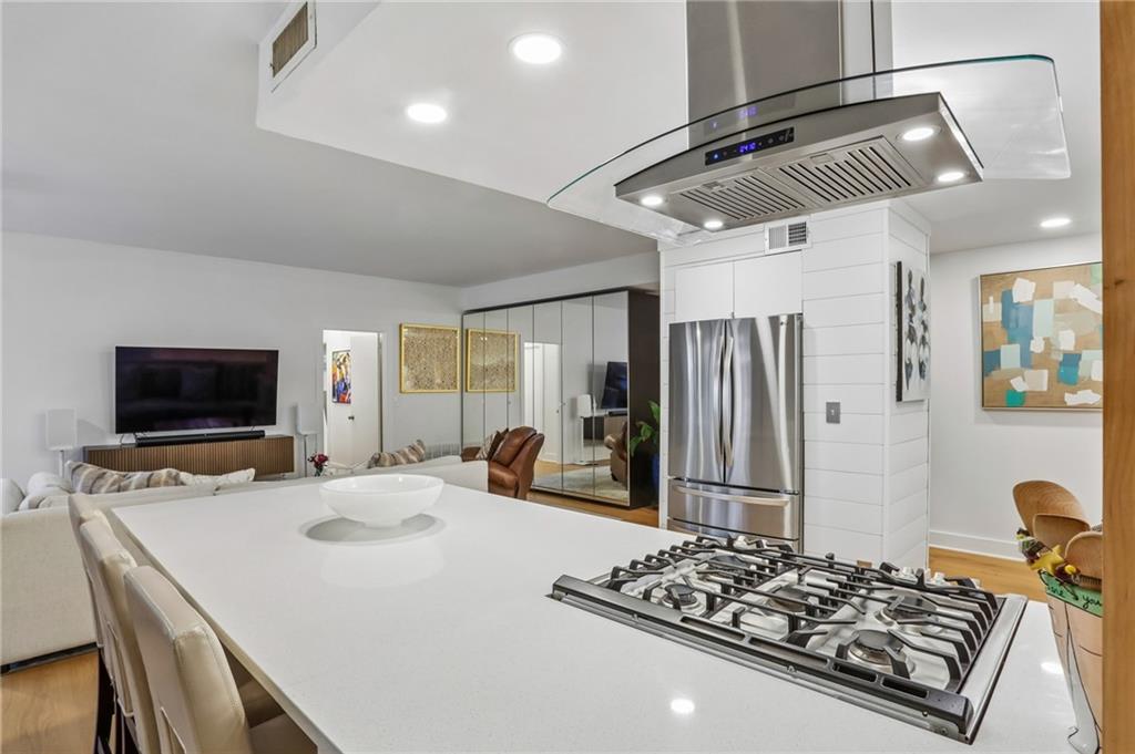 2632 Peachtree Road NW 302B