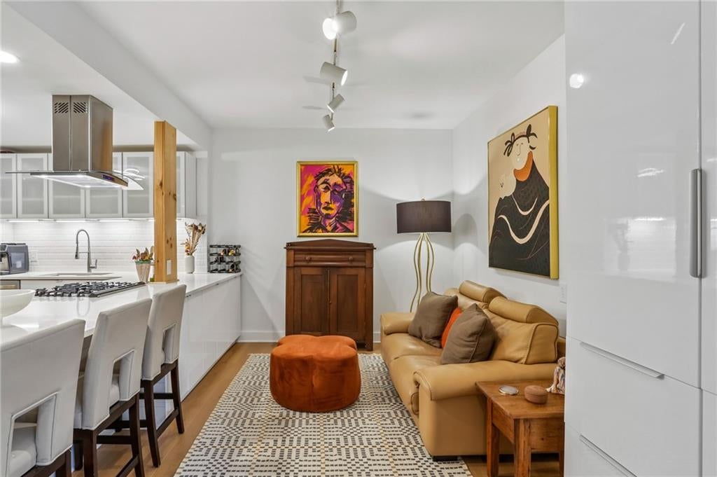 2632 Peachtree Road NW 302B