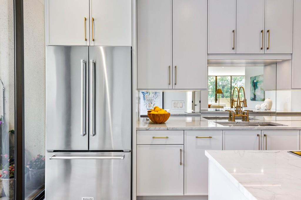 2575 Peachtree Road NE 6G