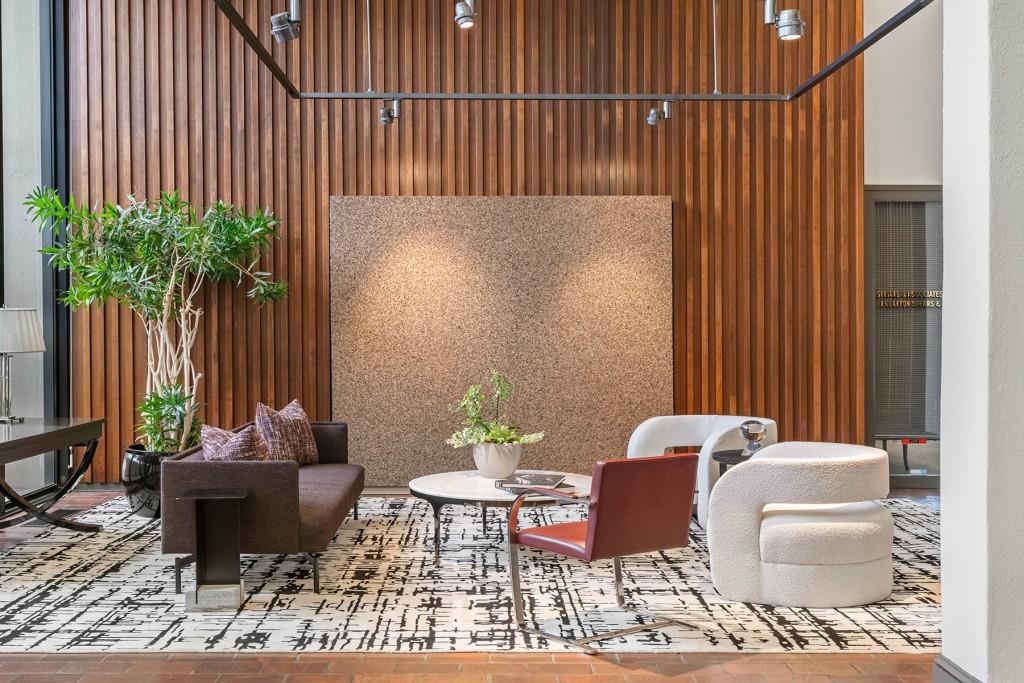 Plaza Towers - Residential