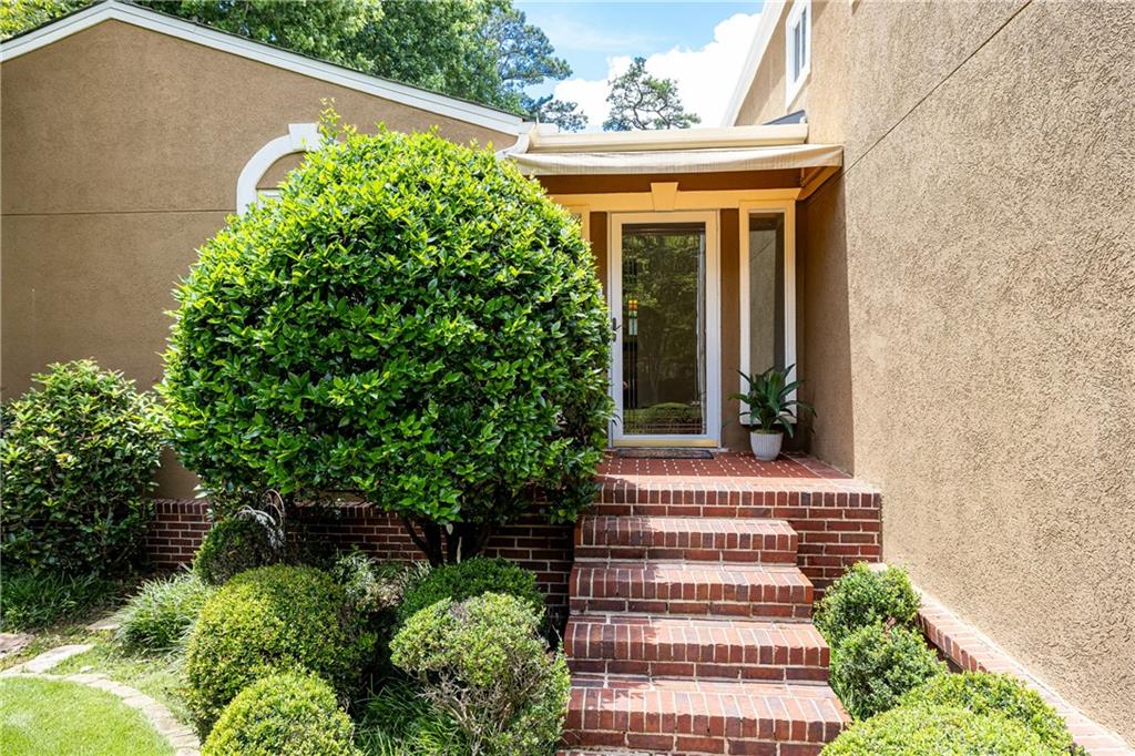 1373 Colony Drive