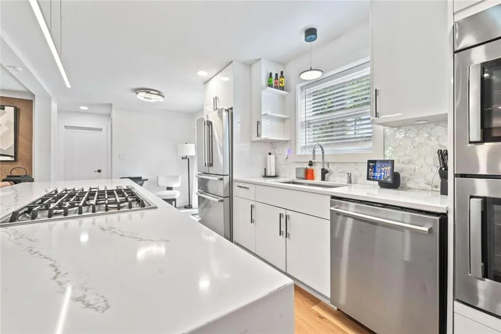 Atlanta, Georgia 30311, United States, 4 Bedrooms Bedrooms, ,4 BathroomsBathrooms,Residential,Active,133731