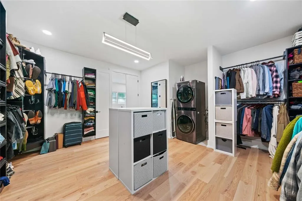 Atlanta, Georgia 30311, United States, 4 Bedrooms Bedrooms, ,4 BathroomsBathrooms,Residential,Active,133731