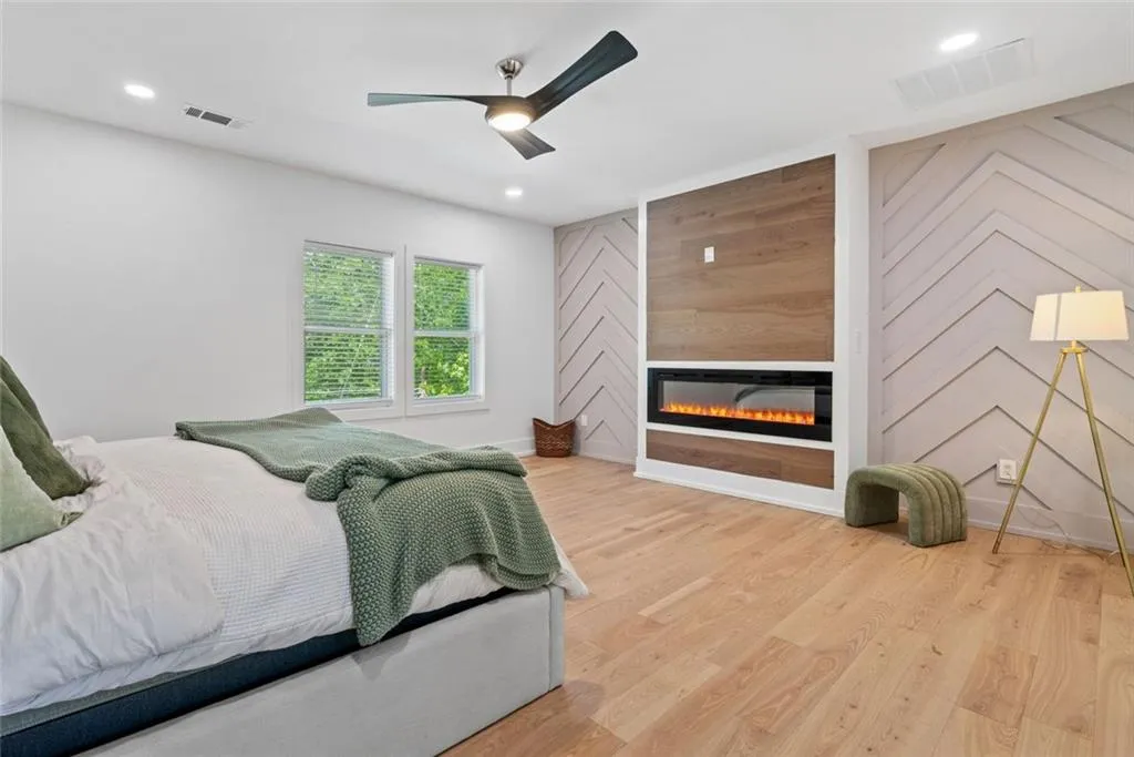 Atlanta, Georgia 30311, United States, 4 Bedrooms Bedrooms, ,4 BathroomsBathrooms,Residential,Active,133731