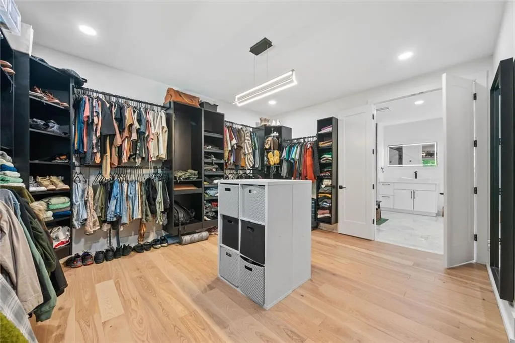 Atlanta, Georgia 30311, United States, 4 Bedrooms Bedrooms, ,4 BathroomsBathrooms,Residential,Active,133731