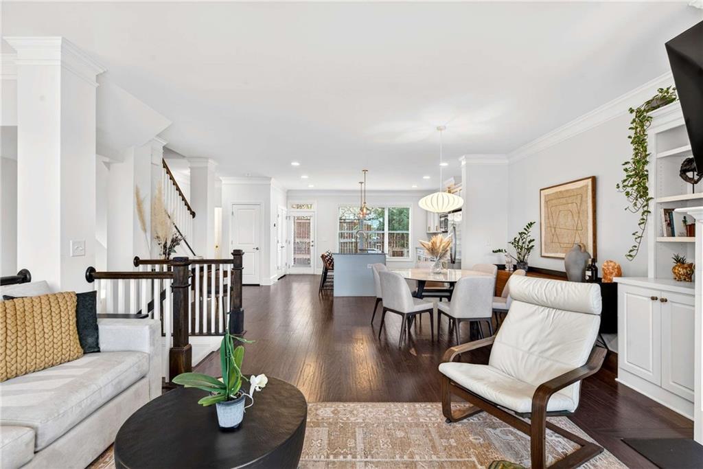 1261 Linden Court NE