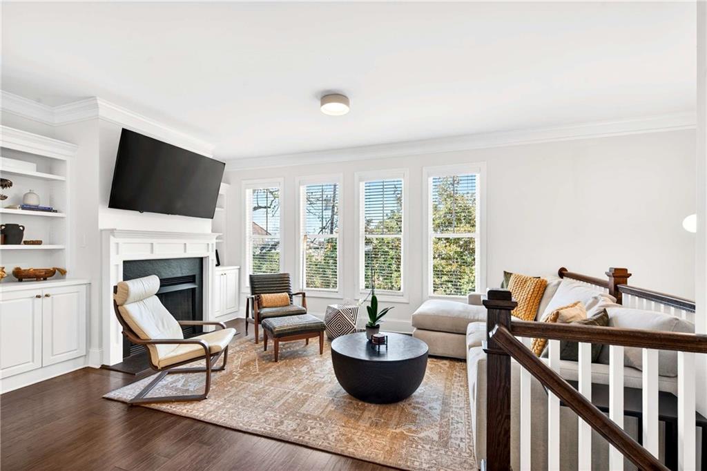 1261 Linden Court NE