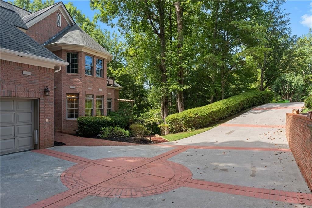 27 Wing Mill Road