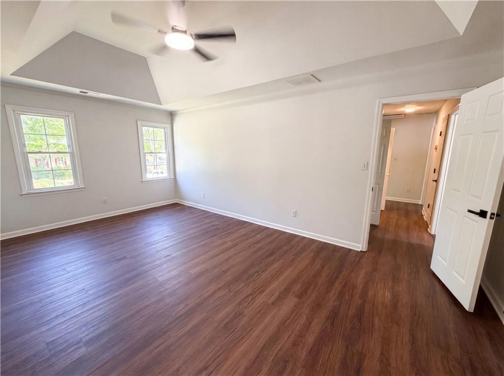 1033 Chestnut Hill Circle SW