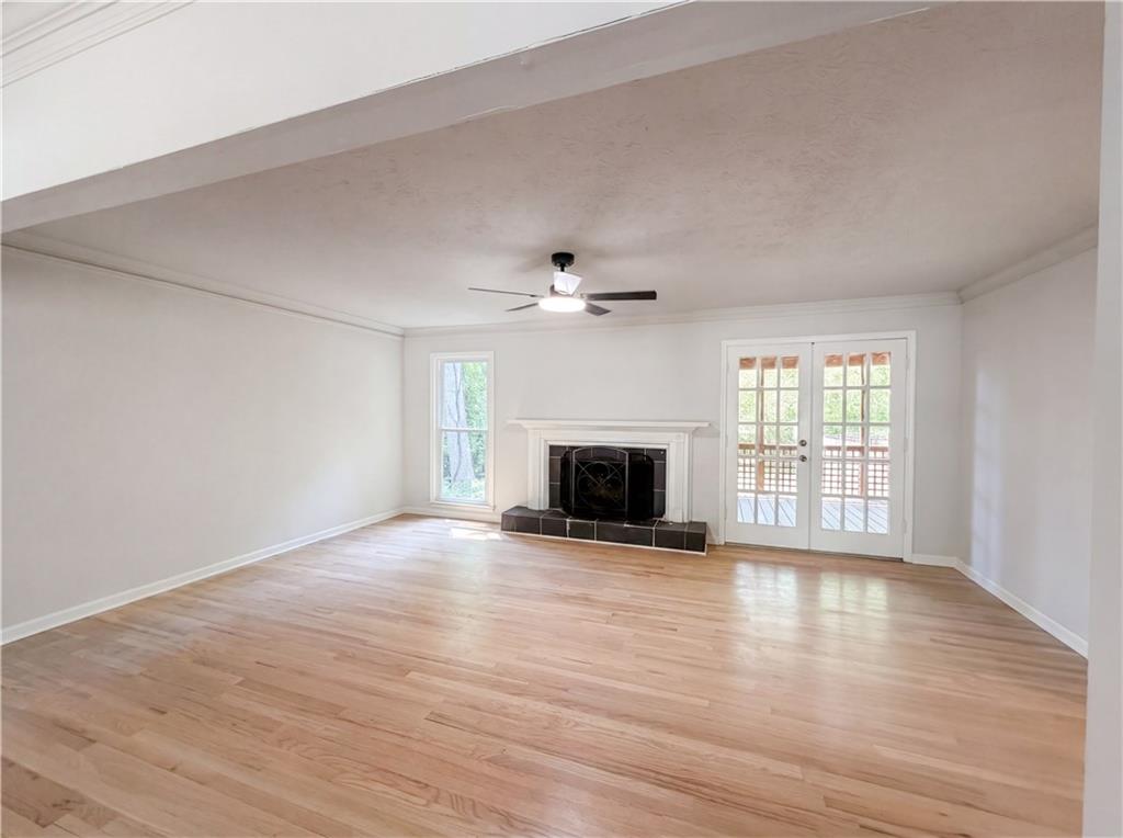 1033 Chestnut Hill Circle SW