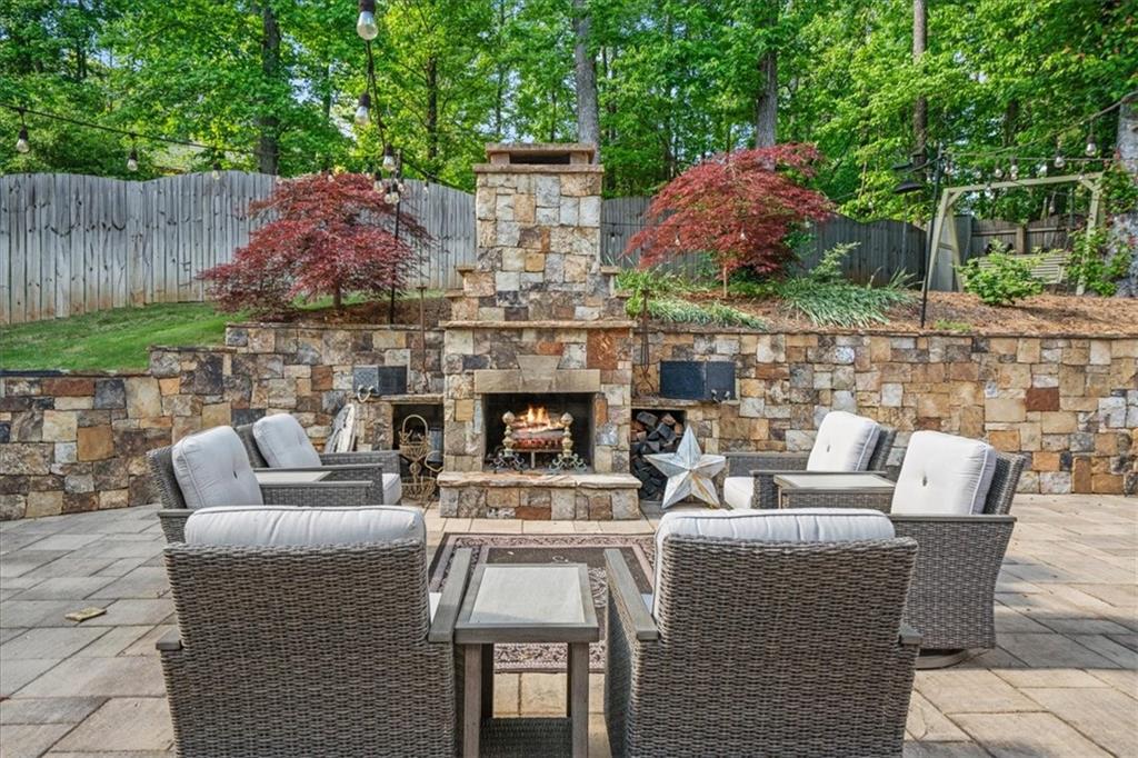 1880 Redbourne Drive, Atlanta, Georgia image 31