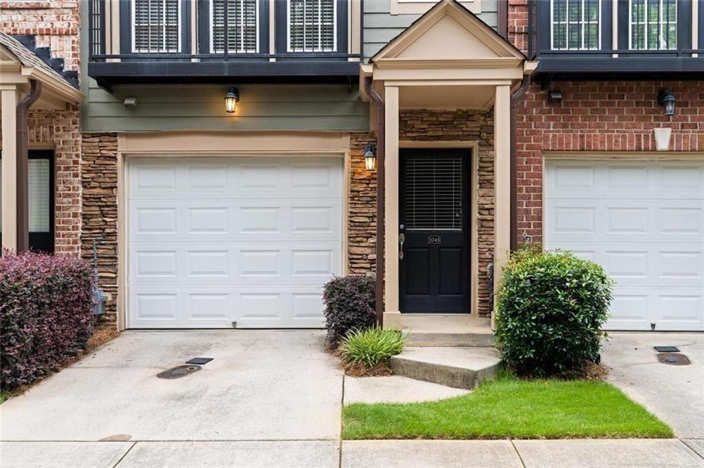 3743 Ashford Creek Avenue NE