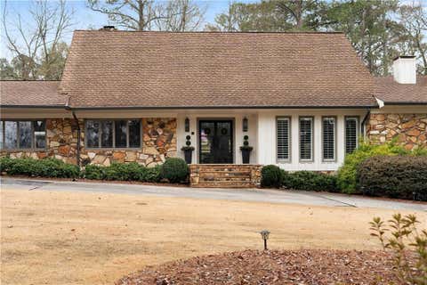 Homes For Sale - 10 Woodland Drive<br/> Cartersville, GA 30120