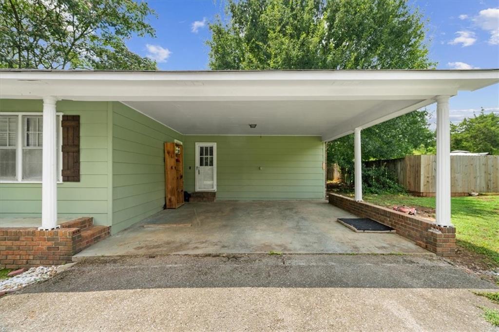 126 Kinman Road SW
