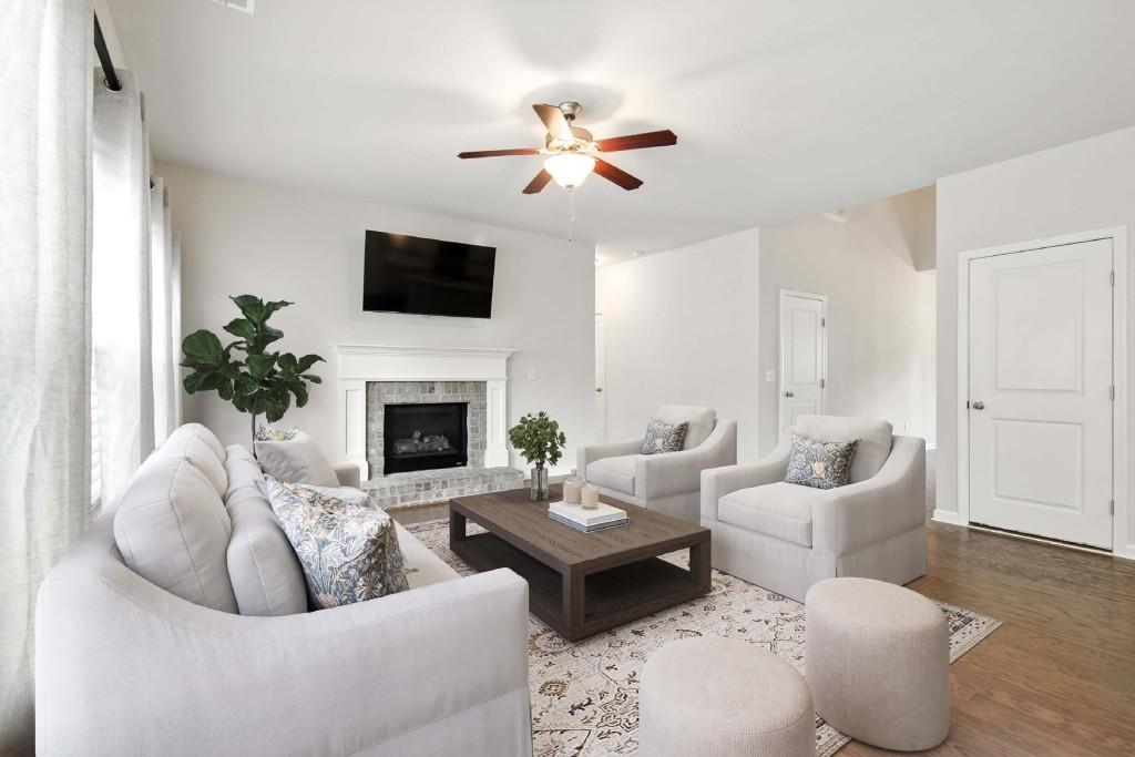 6215 Vista Crossing Way