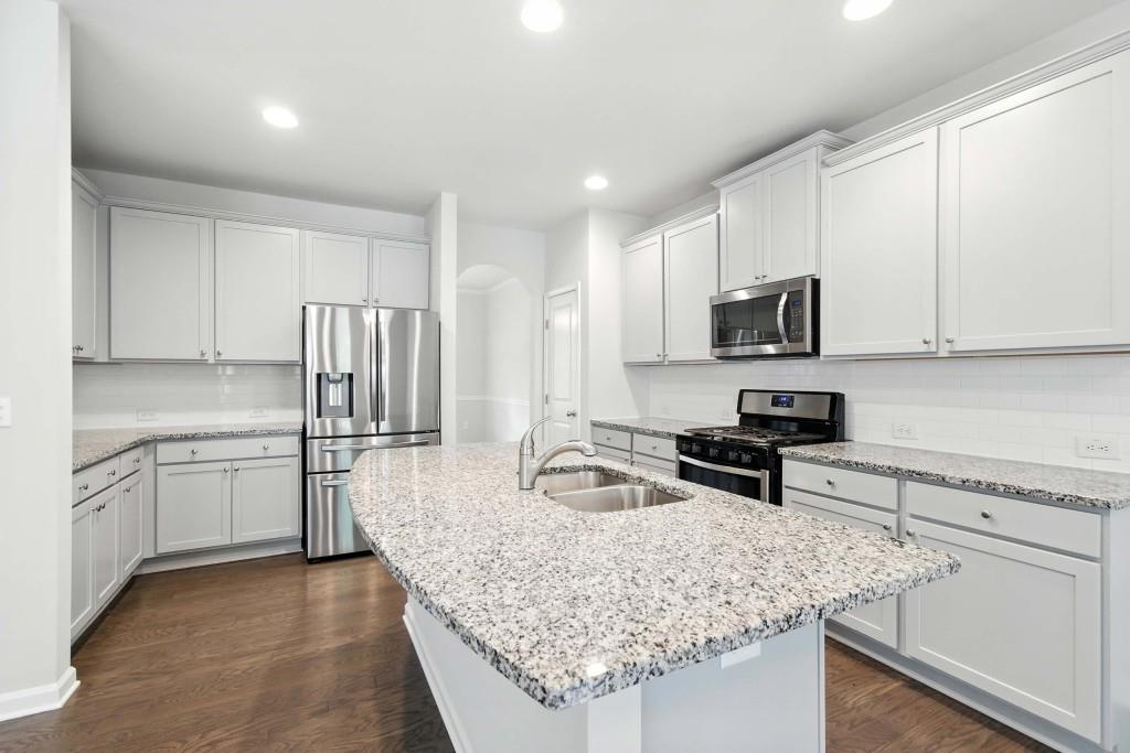 6215 Vista Crossing Way