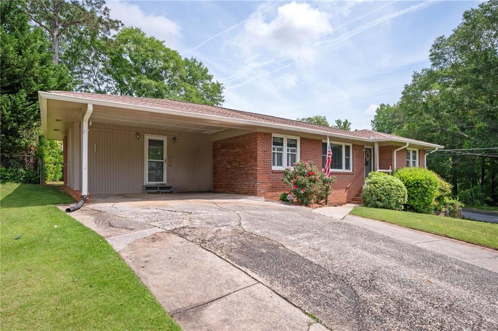 3332 Clay Road