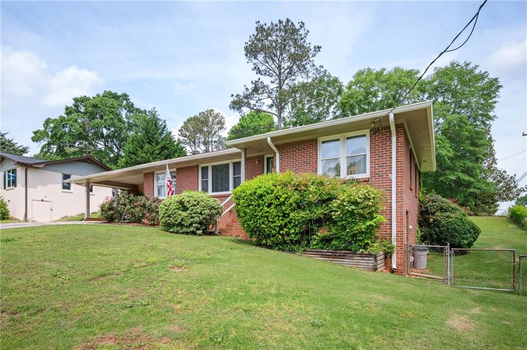 3332 Clay Road