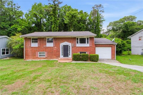 Homes For Sale - 5957 Baywood Lane<br/> Clayton County, Riverdale, GA 30296