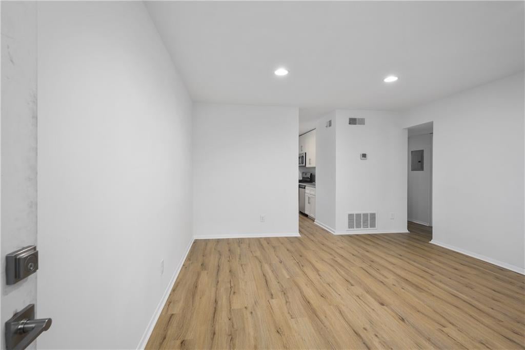 1170 Greenwich Street SW 6
