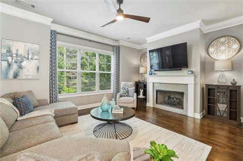 Townhouse For Sale - 4228 Townsend Lane<br/> Dunwoody, GA 30346